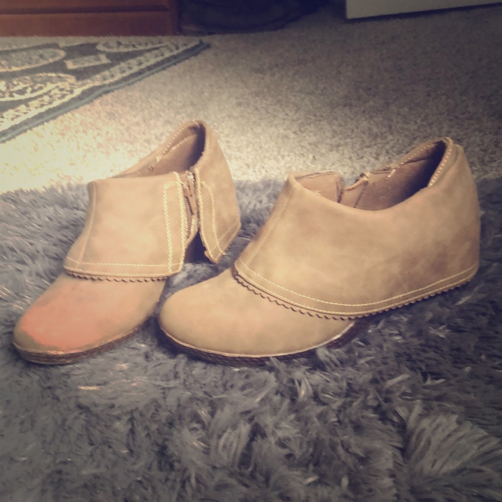 Cute and comfy Dr Scholl’s booties